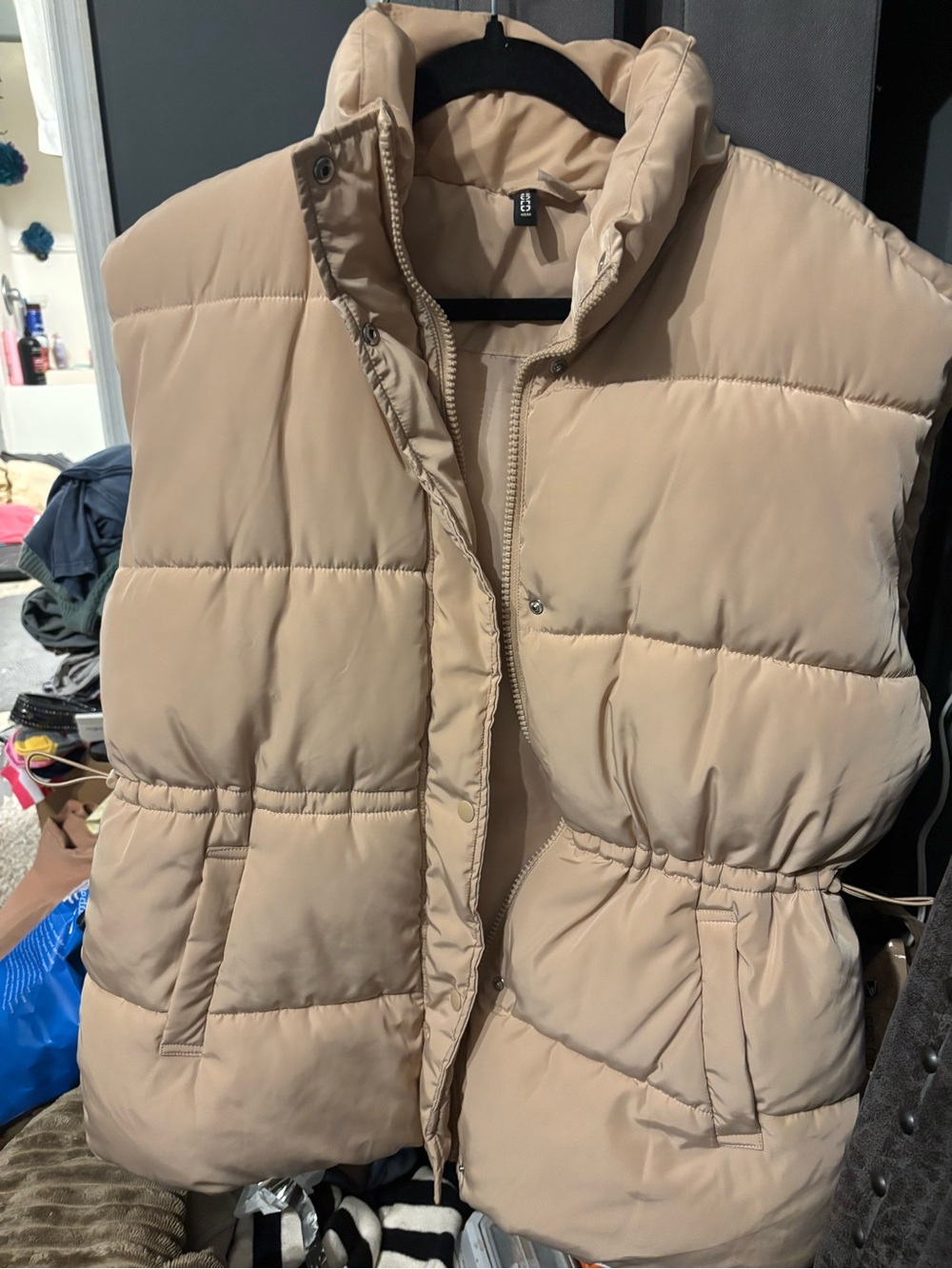 H&M Beige Quilted Puffer Vest Large